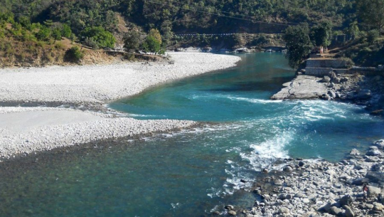 बझाङको सेती नदिमा एक पुरुषले हाम फाले