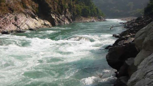 बझाङको सेती नदीमा हाम फालेर एक जना बेपत्ता