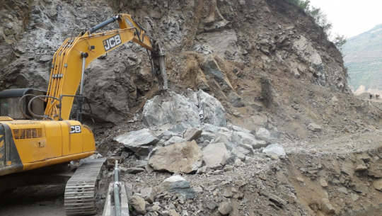 सेती लोकमार्गमा पर्ने ९ हजार ६ सय रुख काट्न वन मन्त्रालयको अनुमति