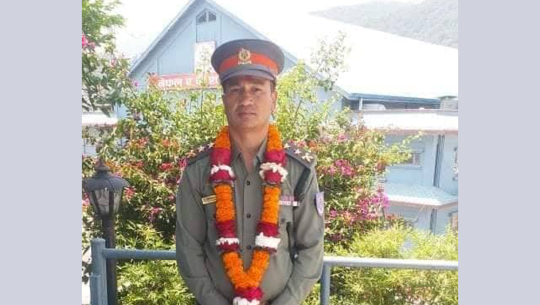 कैलालीमा सशस्त्र प्रहरीका एसपी कुँवरले सम्हाले जिम्मेवारी