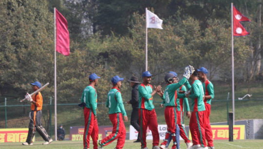 Far-West wins by 10 wickets