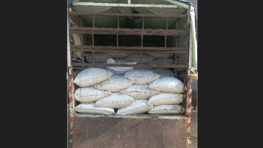 बैतडीबाट १६ सय केजी भन्सार छलीको चिनीसहित कलौनी पक्राउ