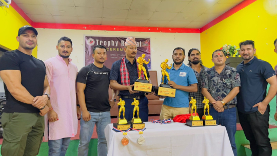 सुदूरपश्चिम श्री शारीरिक सुगठन प्रतियोगिताको ट्रफी सार्वजनिक