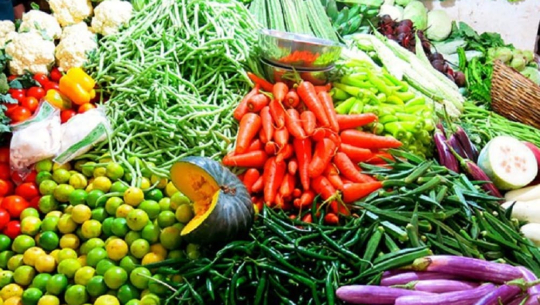 आयात रोकेपछि स्थानीय तरकारीले बजार पाउँदै