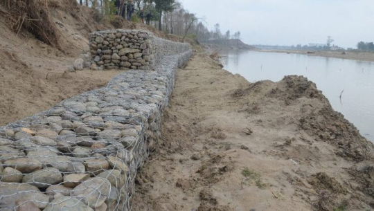 कैलालीको कान्द्रा नदीमा तटबन्ध निर्माण अन्तिम चरणमा