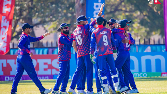 नेपाल र वेस्ट इन्डिज भिड्दै