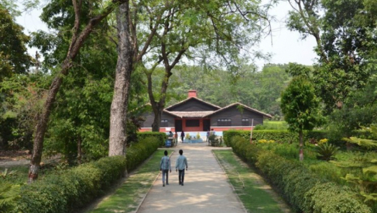 दसैँ तिहारपछि बढ्यो टीकापुर उद्यानमा पर्यटकको चाप