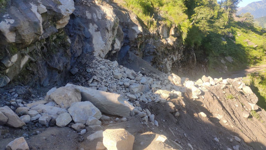 दार्चुलामा ढुवानी बन्द हुँदा पौष्टिक आहार पाउन समस्या 