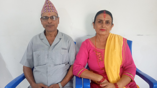 धनगढी–१ का पान्डे दम्पतीले गरे कपडा बैंकलाई सहयोग