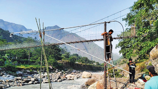 दार्चुलाको महाकालीमा जलमापन यन्त्र जडान