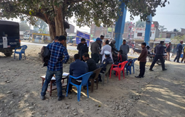 सुदुरपश्चिम प्रदेश ट्राफिक प्रहरी कार्यालय अत्तरियाको आयोजनामा यातायात व्यवस्था कार्यालयका ईन्जिनियर, स्थानीय डाक्टर, गेटा आँखा अस्पतालका डाक्टर, यातायात व्यवसायीका प्रतिनिधि, स्थानीय प्रहरी र ट्राफिक प्रहरी सम्मिलित टोलीले सयुक्त चेकजाँच गरेका हुन्। 