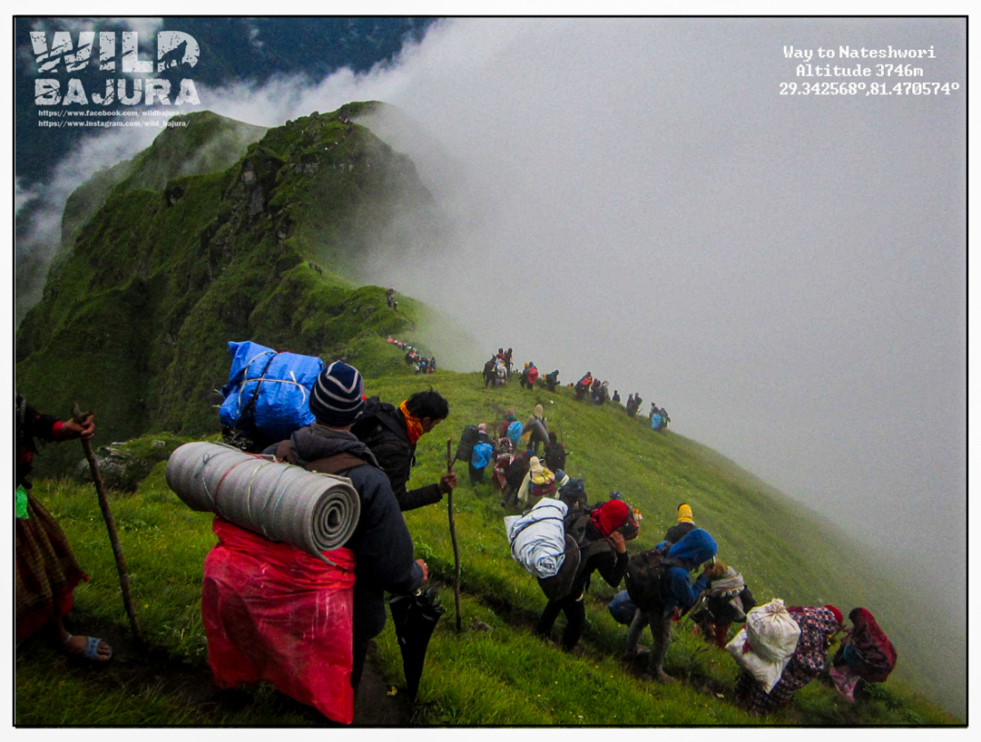  उच्च पहाडी क्षेत्रमा दोहालेक र घोरीलेक पर्दछन्।