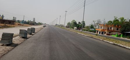 गड्डाचौकीदेखि दोधारा चाँदनी ४ लेन सडक निर्माणको अन्तिम चरणमा छ।