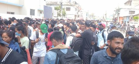 लिखित परीक्षा उत्तीर्ण गर्नेलाई अन्तर्वार्ताका लागि बोलाइएको छ।