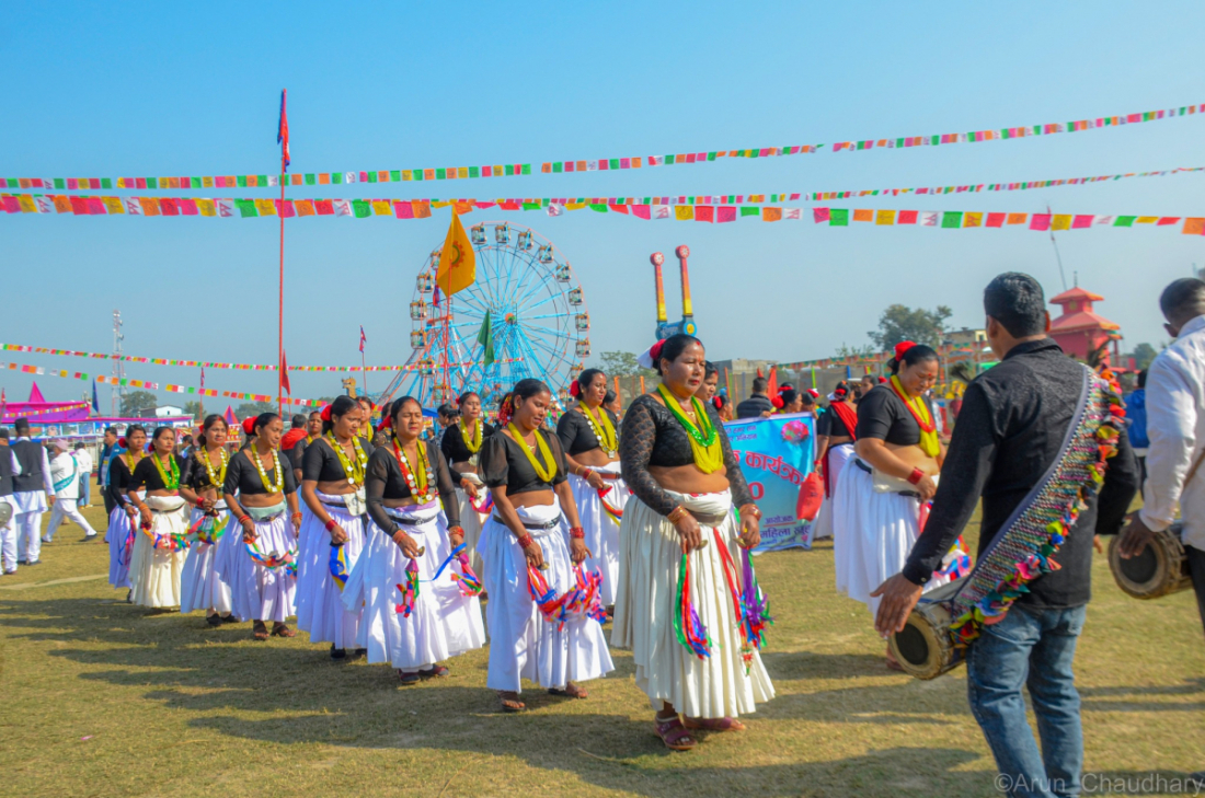 धनगढीः सुदूरपश्चिम महोत्सवको उद्घाटन समारोहमा देखाईएका थारु समुदायका विभिन्न नाच। तस्बिरः अरुण चौधरी  