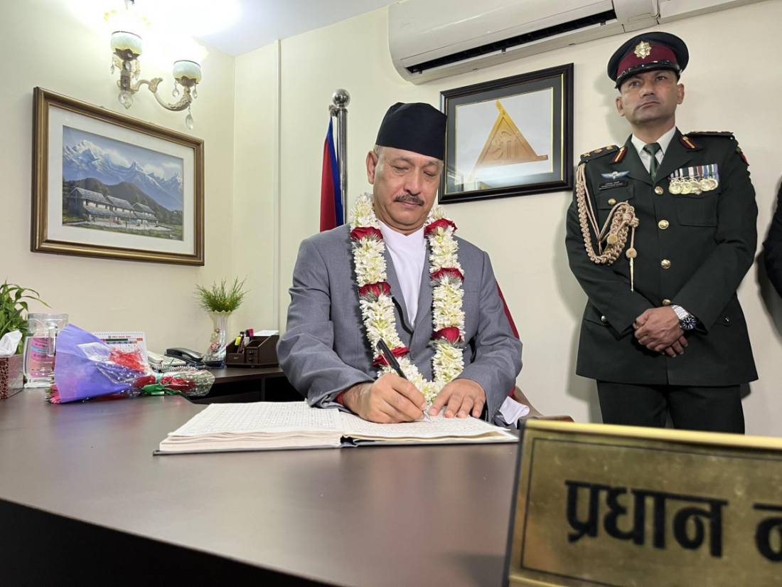 नवनियुक्त प्रधानन्यायाधीश विश्वम्भरप्रसाद श्रेष्ठले पदबहाली गरेका छन्। 