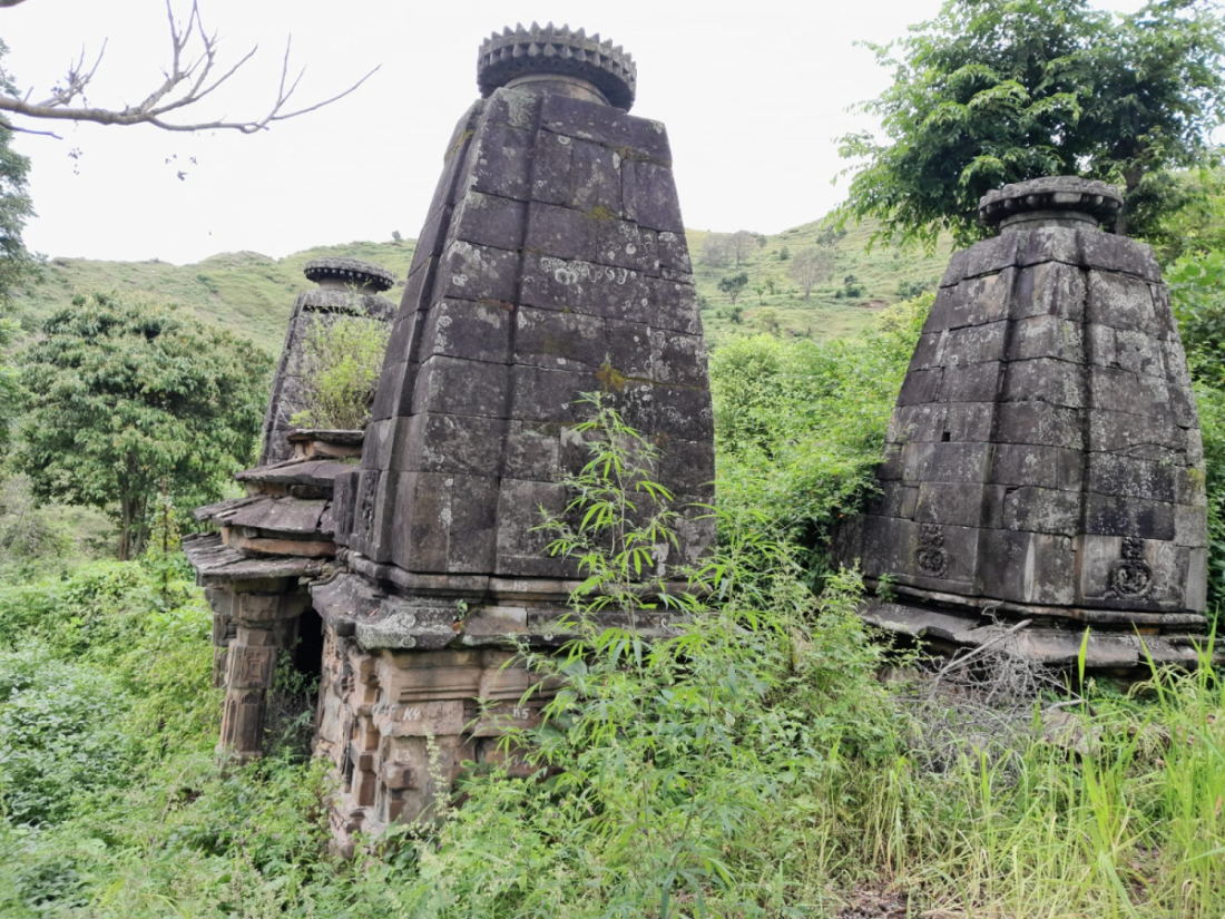 डोटी राज्यको राजधानीको रुपमा रहेको ऐतिहासिक अजयमेरूकोट अहिले डडेल्धुरा जिल्लामा पर्छ।