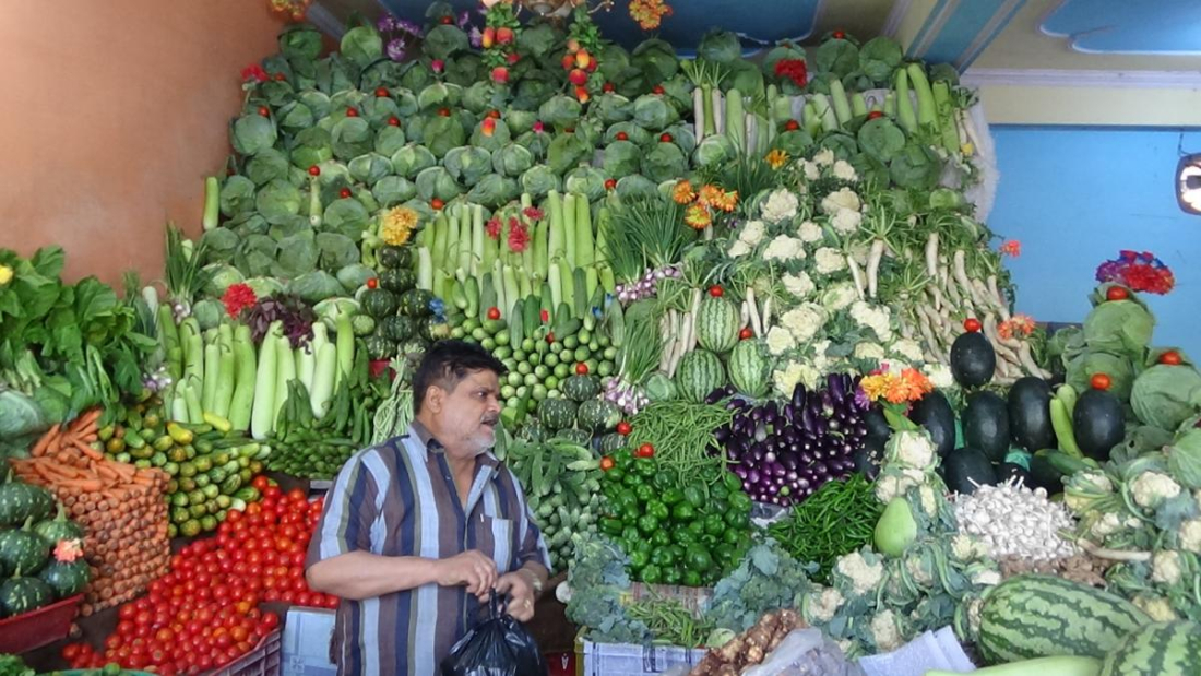 तरकारी खानेकुरा भएकोले लुगा कपडा सफा गरेजस्तै तरकारीलाई पनि सधै सफा गरेर राख्नुपर्ने बताउदै अन्सारी । 