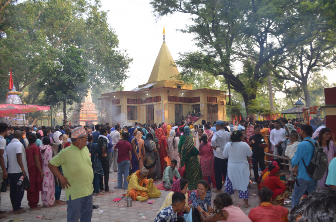 मेलामा भक्तजनका लागि पानी, खाना र नास्तको व्यवस्था गरिएको छ। 