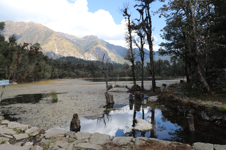 धनगढीः रामारोशन पर्यटकीय क्षेत्र अछाम जिल्लामा पर्छ।