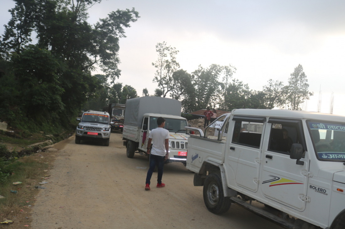 हिजो नै मन्त्रीसहितको टोलीले दैजी-जोगबुडा सडकको पनि अवलोकन गरेको छ।