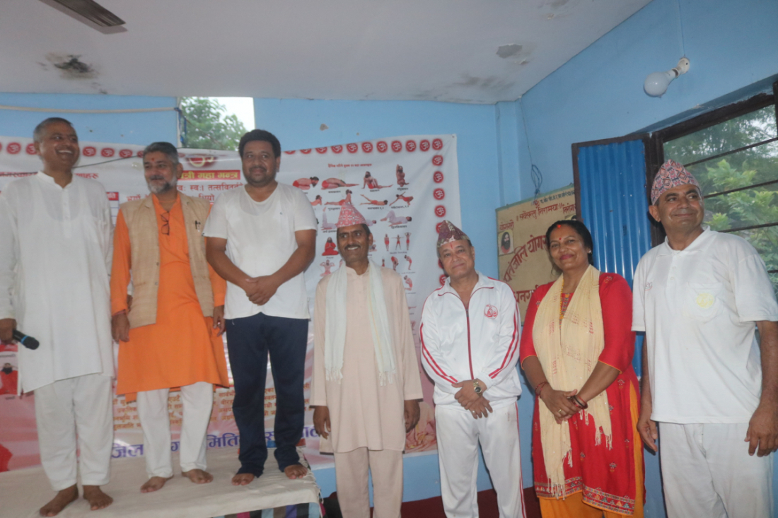 धनगढी-१ चकमेली बजारमा रहेको पतन्जलि योग केन्द्रमा योग प्रशिक्षण सुरू भएको छ।
