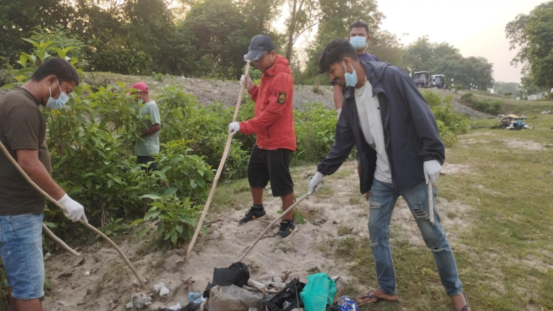 धनगढीः कैलालीको धनगढीमा रहेको मोहना नदी क्षेत्रमा सरसफाइ गरिएको छ। 